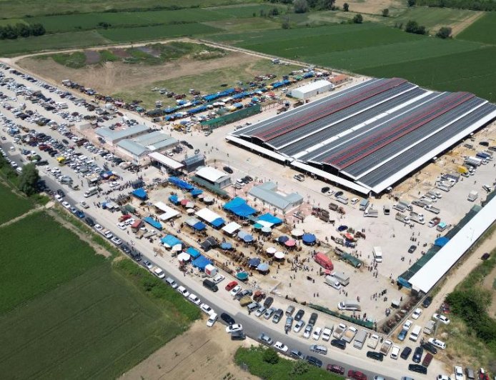 İNEGÖL MODERN HAYVAN PAZARI BEŞİNCİ KEZ BAYRAM SEVİNCİ YAŞATTI