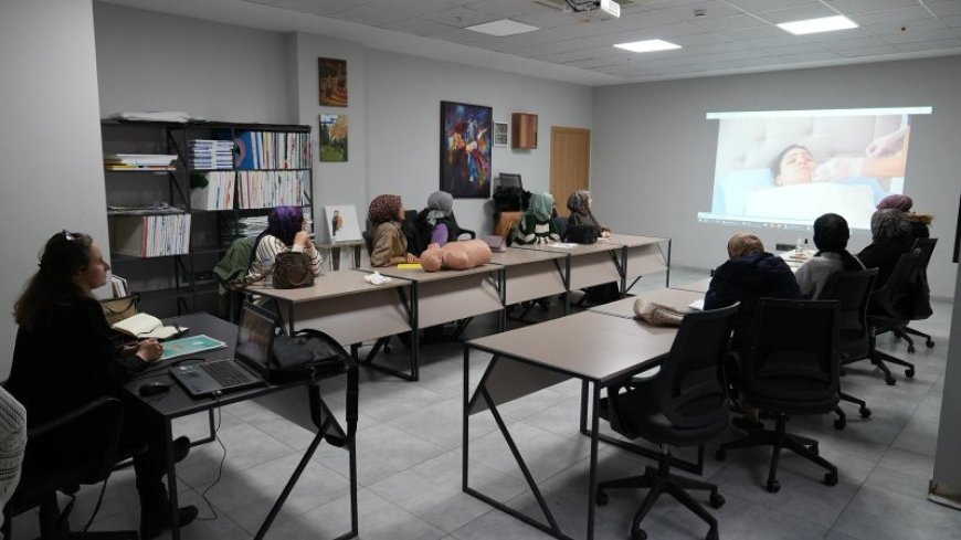 Gürsu’da Yaşlı Hasta Bakım Kursu Açıldı