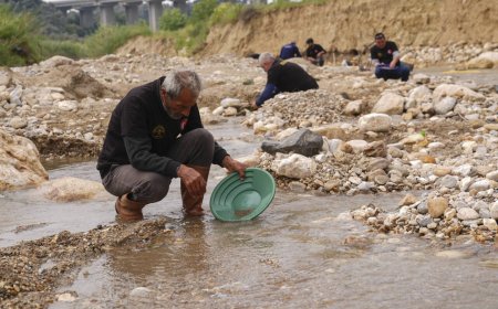 Su geldikçe altın geliyor! Gram gram topluyorlar