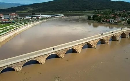 Kızılırmak'ın rengi kahverengiye döndü