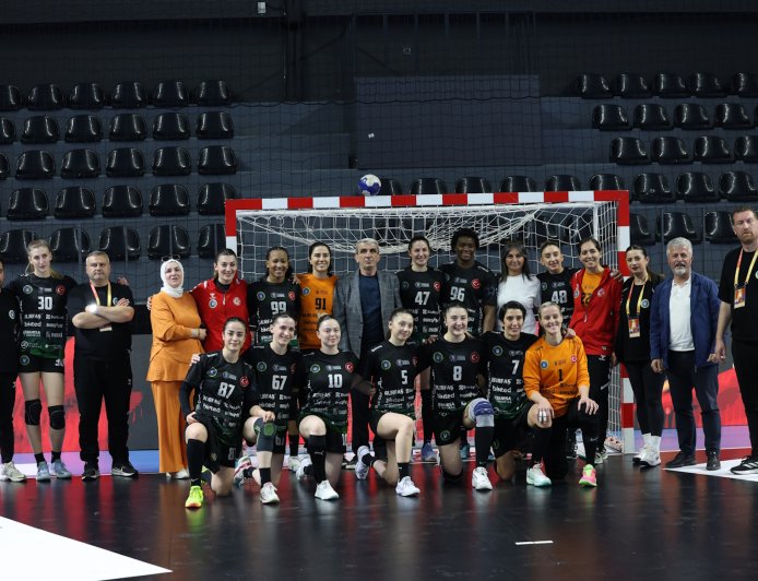 Bursa Büyükşehir Belediyespor kupada final biletini kaptı