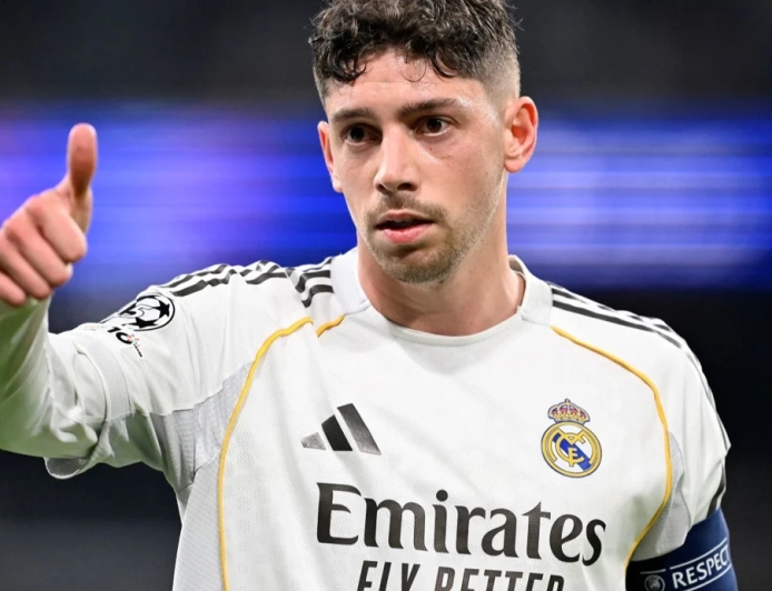Real Madrid’de büyük temizlik iddiası: 10 futbolcuya kapı gösterildi