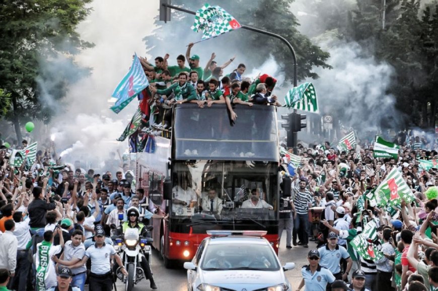 16 yıl önce yazılan destan unutulmadı: Şampiyon Bursaspor!
