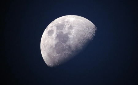 Rusya, Ay'da nükleer enerji santrali kurmayı planlıyor