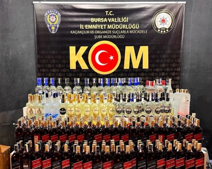Bursa’da sahte içki operasyonu: 370 şişe sahte içki ve 600 litre etil alkol ele geçirildi