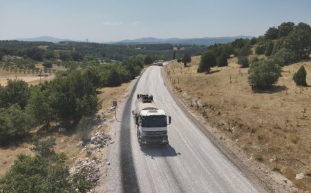 Büyükşehir Harmancık’ta da yolları yeniliyor