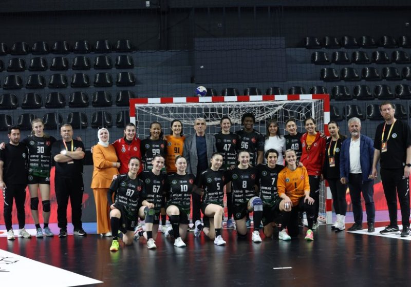 Bursa-Buyuksehir-Belediyespor-kupada-final-biletini-kapti - Haber Buysa