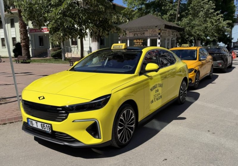 Togg T10F taksi Bursa trafiğinde boy gösteriyor