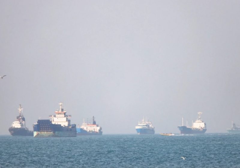 İran: Hürmüz Boğazı’ndan son 24 saatte 26 gemi geçti