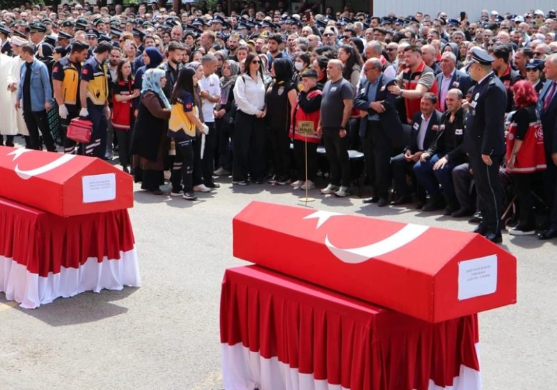 Tekirdağ’da şehit polisin cenazesinde acı olay