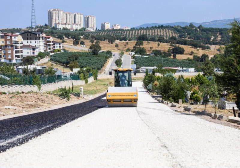 Bursa’da mezarlık yolları yenileniyor