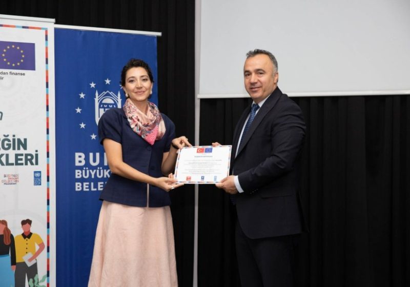 Büyükşehir’den genç kadınlara dijital ticaret desteği