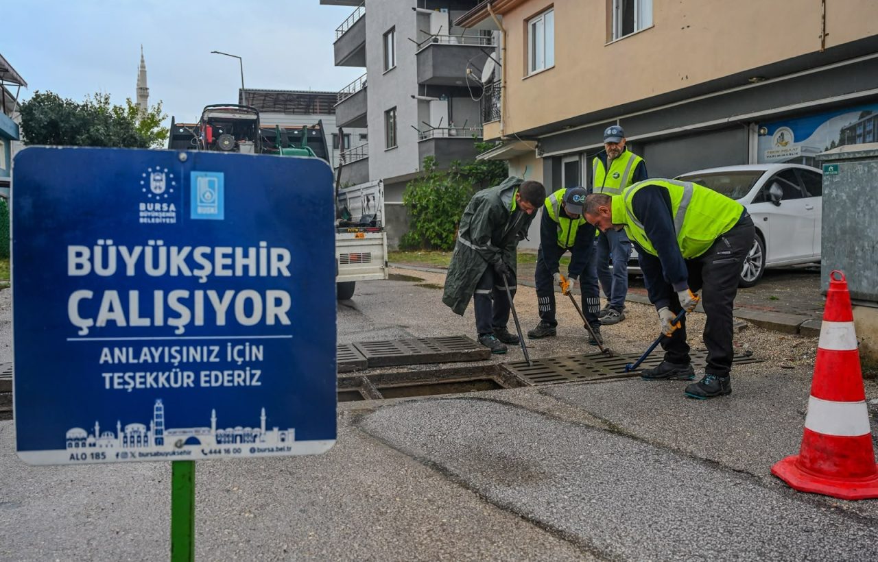 Bursa Büyükşehir Belediyesi’nden Sağanak Yağış Teyakkuzu: Ekipler Sahada